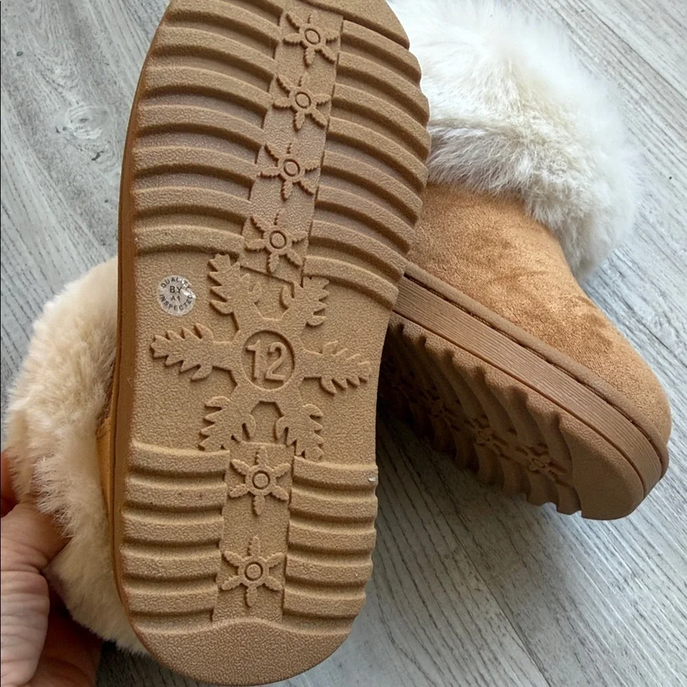 Botas cortas‎ Thereabouts con forro de peluche – color camel